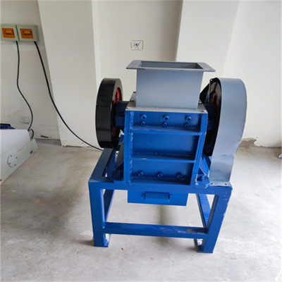 300 กก. / ชม. Lab Jaw Crusher ที่ใช้พลังงานต่ำช่วงล่างเชิงลบ