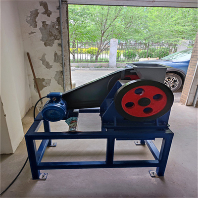 การบริโภคต่ำ 300 กก. / ชม. Lab Jaw Crusher Compact Negative Suspension