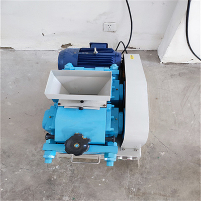 เครื่องบดหินห้องปฏิบัติการขนาดเล็ก 1500 กก. / ชม. เครื่องบดลูกกลิ้งคู่